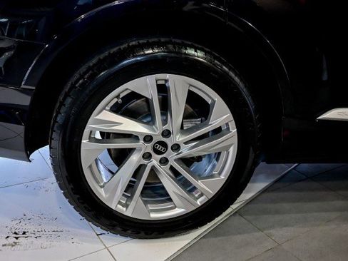 Used 2021 Audi Q7 3.0T Premium image 43