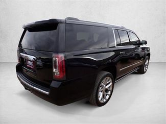 Used 2019 GMC Yukon XL Denali video 4