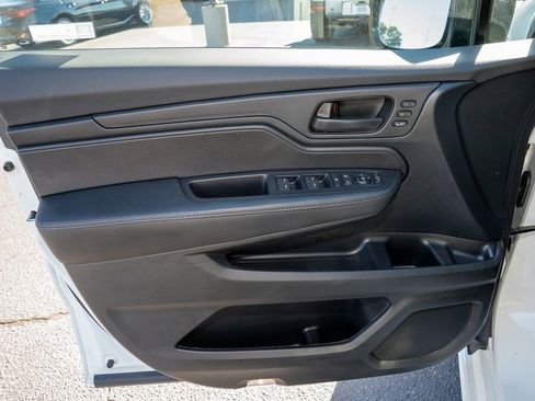 Used 2023 Honda Odyssey Sport image 16