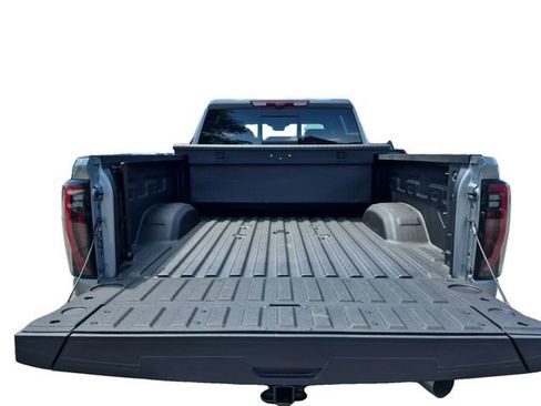 Used 2025 GMC Sierra 2500 AT4 w/ AT4 Premium Plus Package AWD/4WD image 19