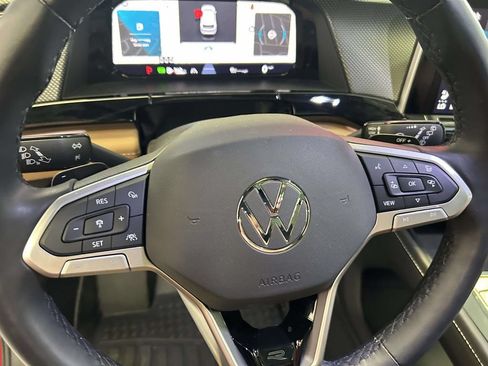 Used 2024 Volkswagen Atlas Cross Sport SEL R-Line AWD/4WD image 20