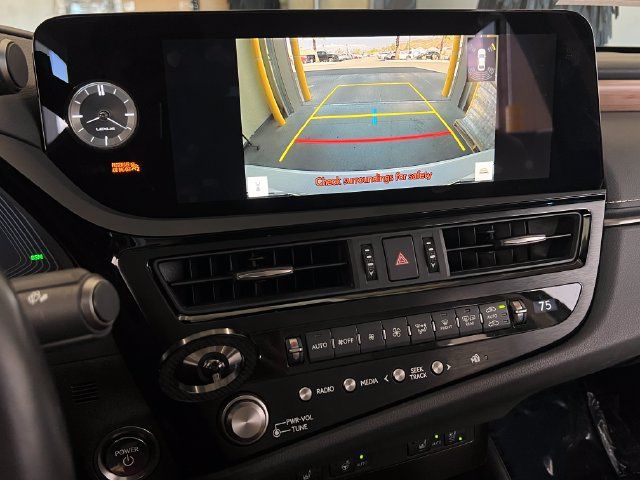 Used 2024 Lexus ES 300h w/ Premium Package FWD image 24