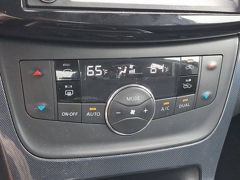 Used 2019 Nissan Sentra SR FWD image 16