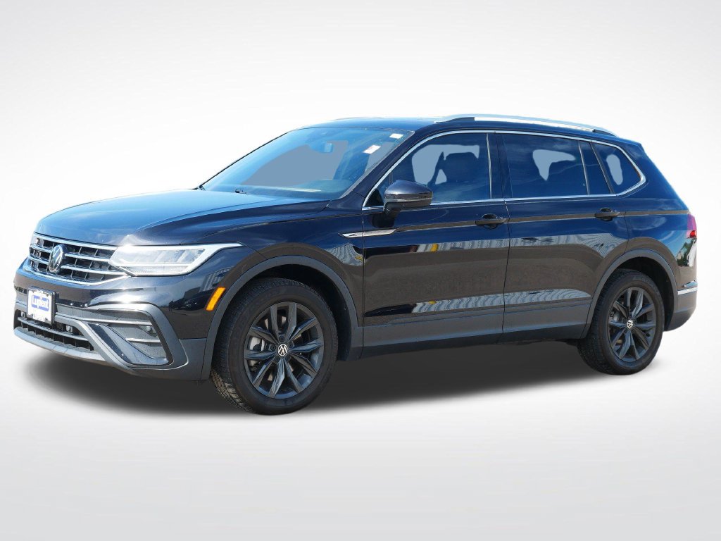 Used 2024 Volkswagen Tiguan SE w/ Panoramic Sunroof Package AWD/4WD image 7