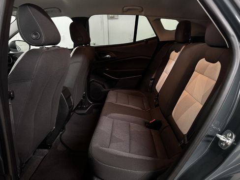 Used 2025 Chevrolet Trax LS image 42