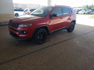 New 2025 Jeep Compass Latitude w/ Altitude Special Edition image 1
