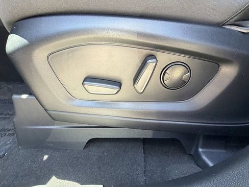 New 2026 Ford Explorer Active RWD image 25