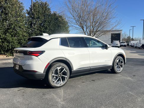 New 2026 Chevrolet Equinox EV LT AWD/4WD image 9