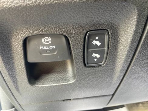 Used 2019 RAM 1500 Big Horn AWD/4WD image 15