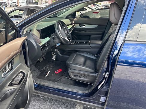 Used 2025 Nissan Murano Platinum w/ Cargo Package AWD/4WD image 5