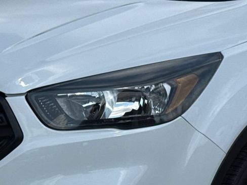 Used 2019 Ford Escape S FWD image 3