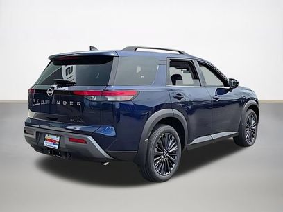 New 2026 Nissan Pathfinder SL w/ SL Premium Package