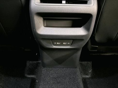 New 2026 Volkswagen Tiguan SE image 22