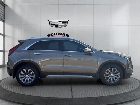 Used 2020 Cadillac XT4 Premium Luxury w/ Enhanced Visibility Package AWD/4WD image 3