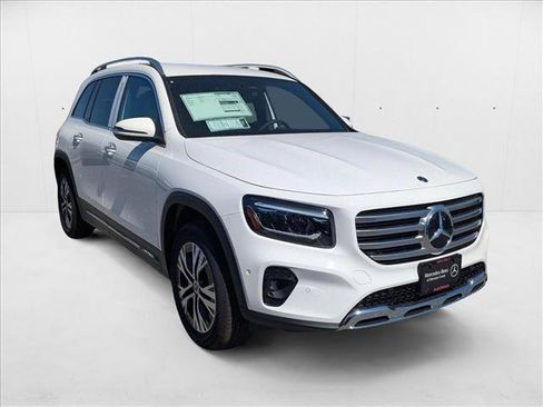 New 2025 Mercedes-Benz GLB 250 image 6