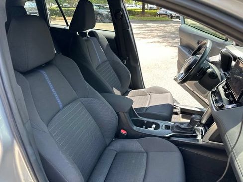 Used 2024 Toyota Corolla Cross AWD Hybrid w/ Moonroof Package image 18