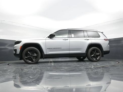 Used 2023 Jeep Grand Cherokee L Laredo AWD/4WD image 65