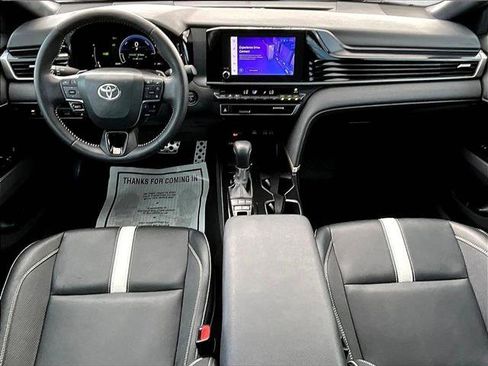 Used 2025 Toyota Camry SE FWD image 13