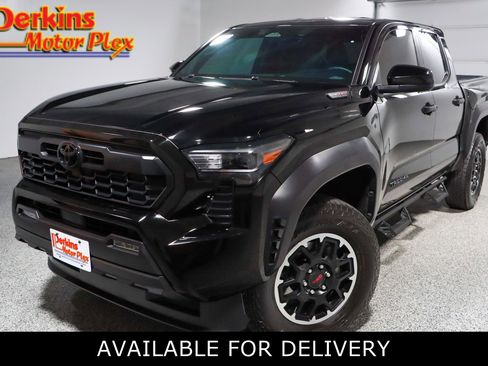 Used 2024 Toyota Tacoma TRD Off-Road AWD/4WD image 1