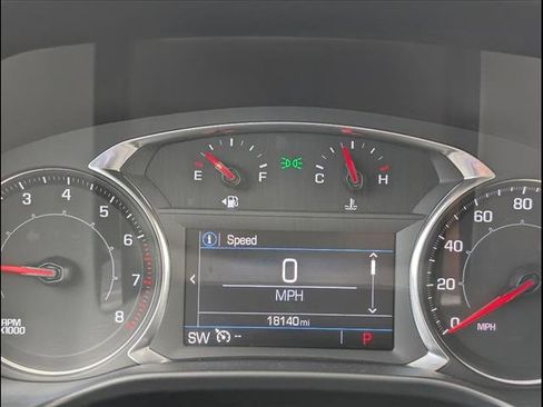 Used 2023 GMC Acadia SLE w/ Driver Convenience Package image 9