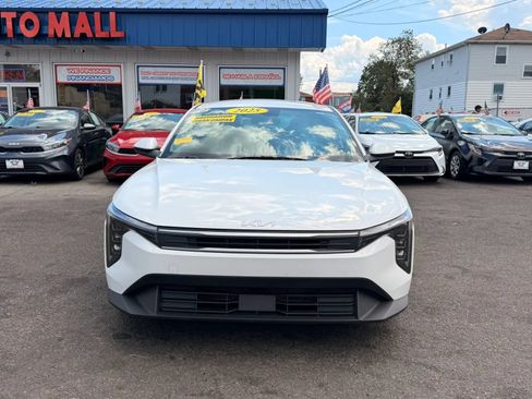Used 2025 Kia K4 FWD image 3