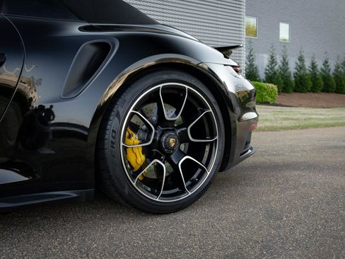 Used 2024 Porsche 911 Turbo S AWD/4WD image 18