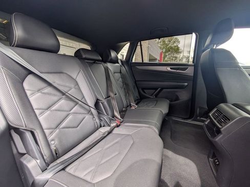 Used 2025 Volkswagen Atlas Cross Sport SE image 28