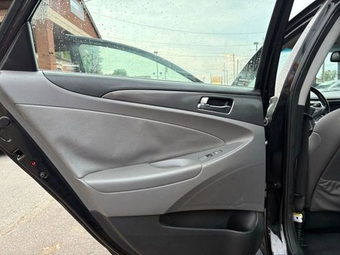 Used 2013 Hyundai Sonata Limited FWD image 11