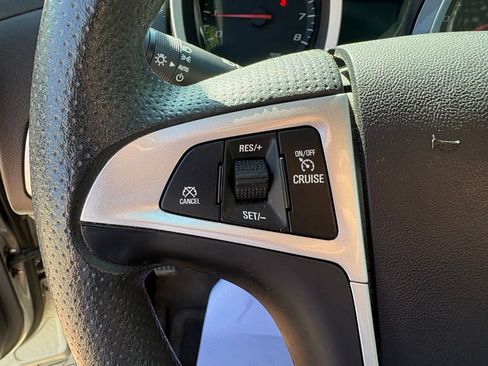 Used 2016 Chevrolet Equinox LT FWD image 17