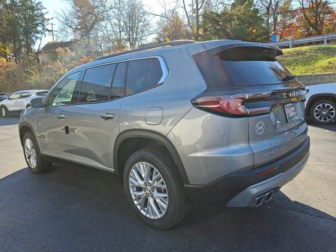 New 2026 GMC Acadia Elevation w/ Elevation Premium Package image 3