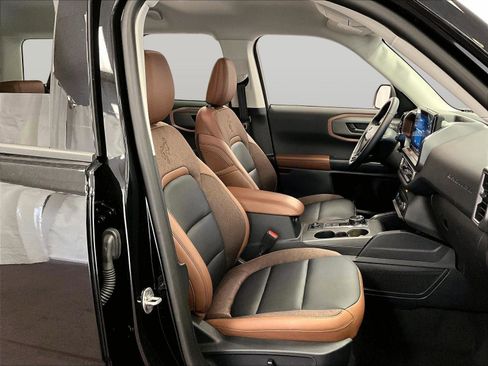 Certified 2025 Ford Bronco Sport Outer Banks w/ Outer Banks Tech Package+ image 7