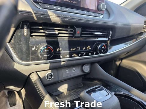 Used 2023 Nissan Rogue SL image 16