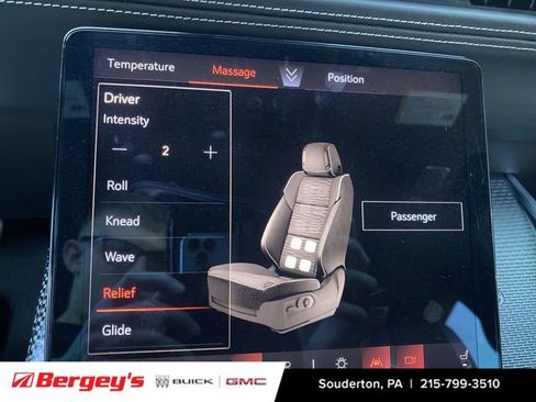 Used 2025 Cadillac Escalade V AWD/4WD image 41