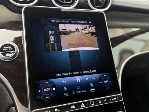 Used 2024 Mercedes-Benz GLC 300 4MATIC image 41