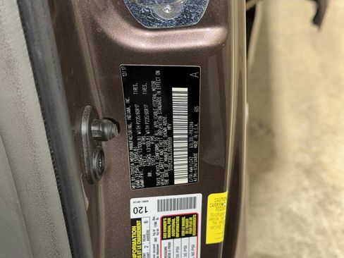 Used 2018 Toyota Sienna XLE w/ XLE Navigation Package image 13