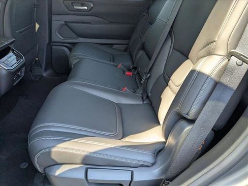 New 2026 Nissan Armada SV image 14