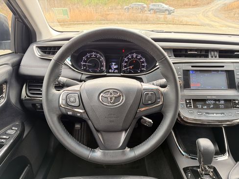 Used 2014 Toyota Avalon XLE image 23