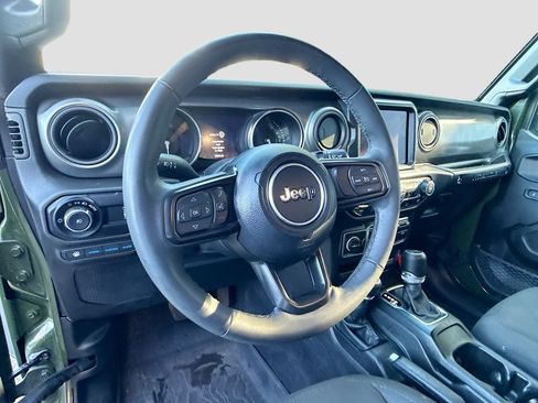 Used 2023 Jeep Wrangler Unlimited w/ Sun & Screen Package AWD/4WD image 12