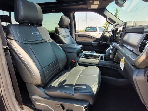 New 2025 Ford F250 Platinum image 5