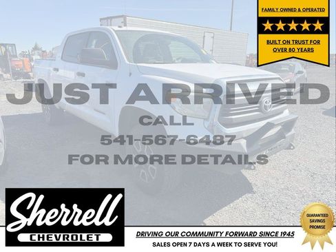 Used 2015 Toyota Tundra SR5 w/ TRD Off Road Package AWD/4WD image 1