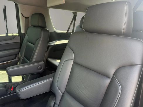 Used 2020 Chevrolet Suburban LT AWD/4WD image 37
