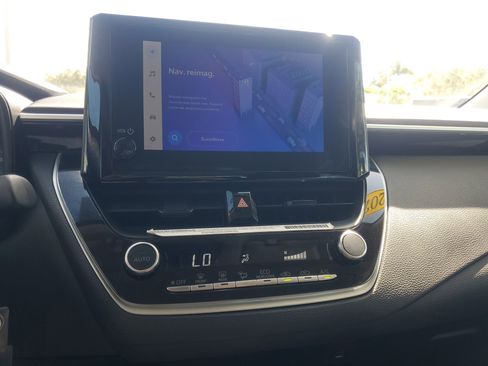 Used 2024 Toyota Corolla LE image 25