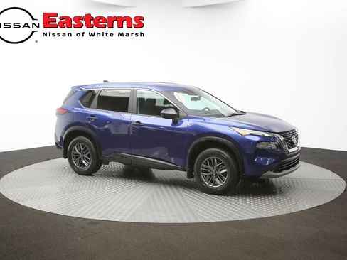Used 2023 Nissan Rogue S image 69