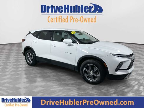 Used 2023 Chevrolet Blazer LT image 1