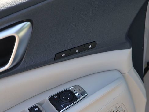 New 2026 Kia Carnival EX FWD image 16