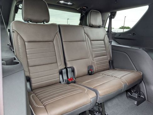 New 2026 GMC Yukon Denali Ultimate AWD/4WD image 33