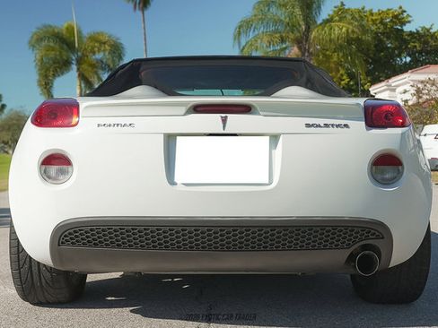 Used 2007 Pontiac Solstice Convertible w/ Premium Package image 17