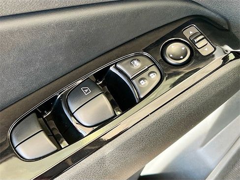 Used 2024 Nissan Altima 2.5 SR image 18