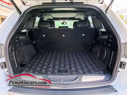 Used 2018 Jeep Grand Cherokee Limited w/ Luxury Group II image 16