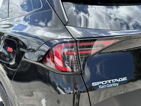 New 2026 Kia Sportage S image 10